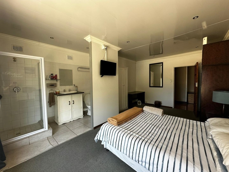 7 Bedroom Property for Sale in Brandwag Free State